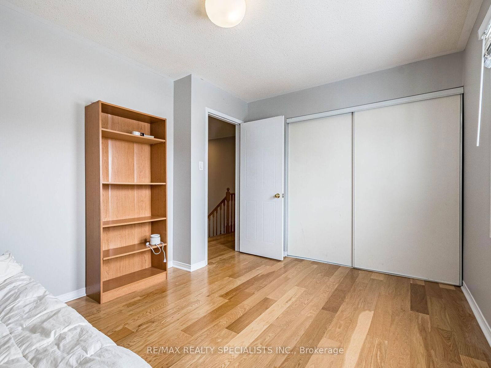 24 Brisbane Crt, unit 27 for sale