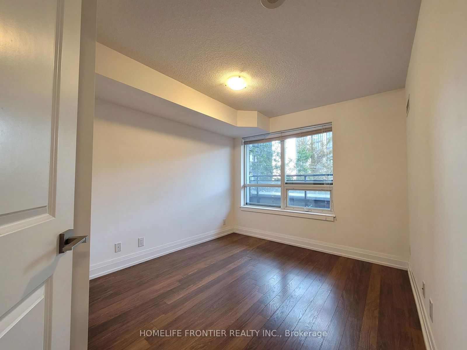 1060 Sheppard Ave W, unit 403 for rent