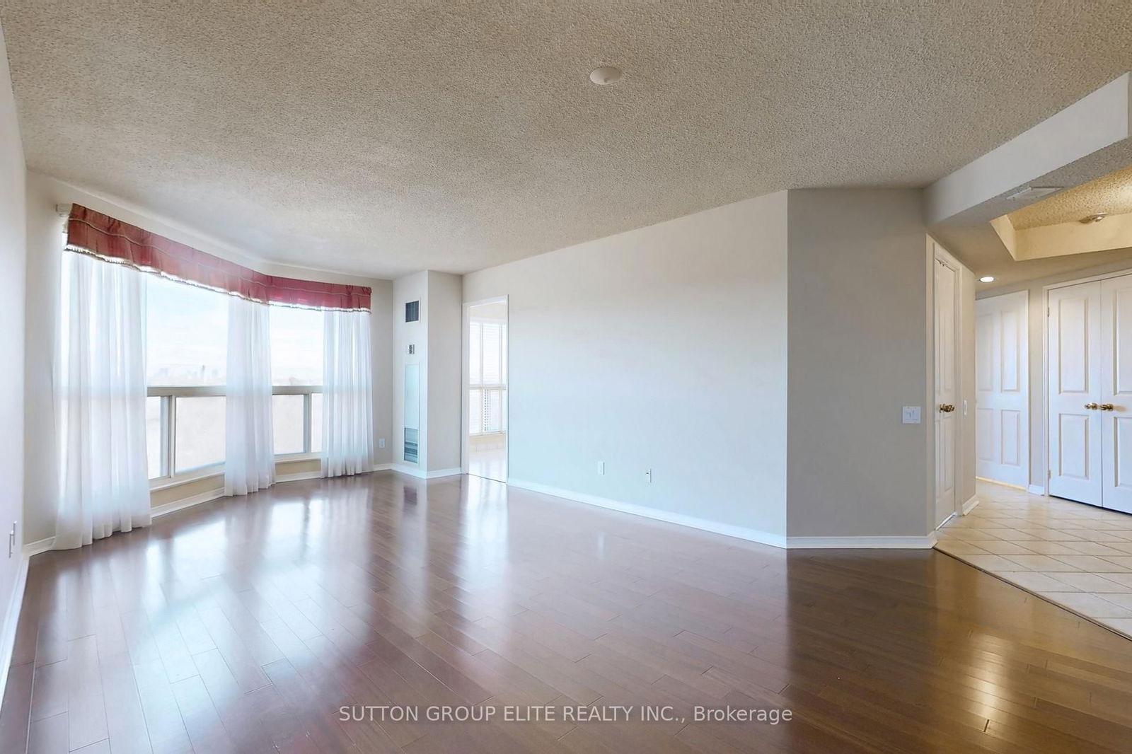 1800 The Collegeway, unit 1005 for rent