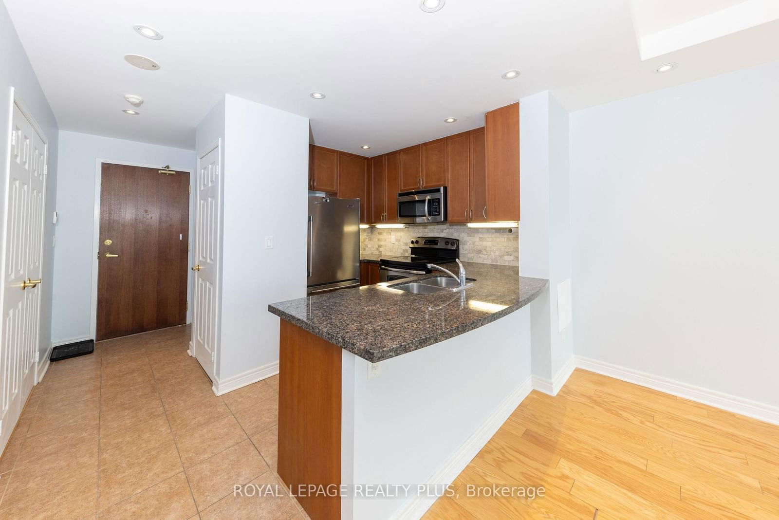 4900 Glen Erin Dr, unit PH2 for rent