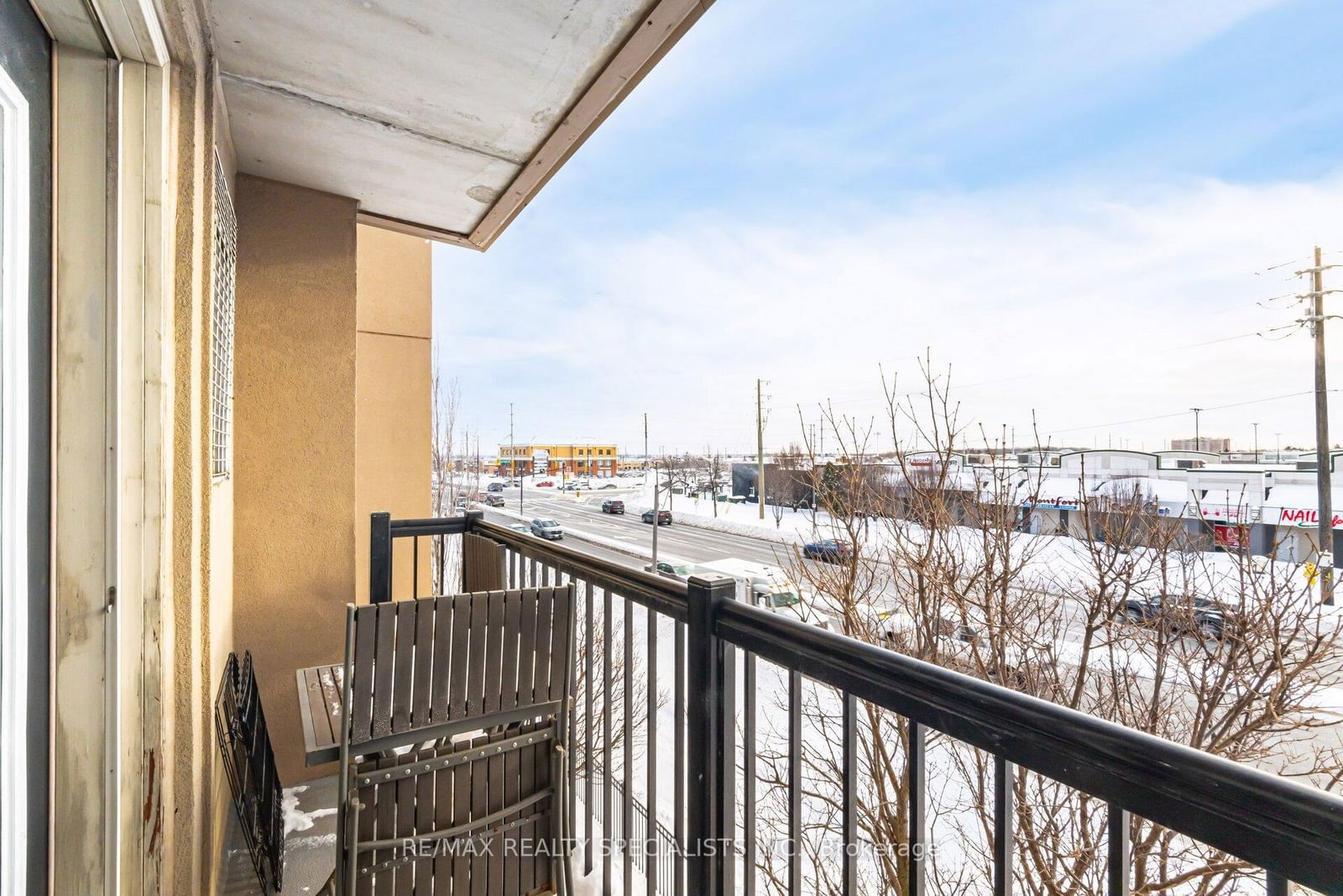 2035 Appleby Line, unit 303 for sale