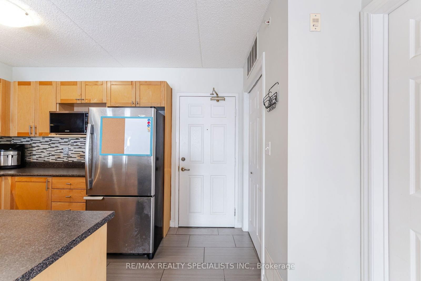 2035 Appleby Line, unit 303 for sale