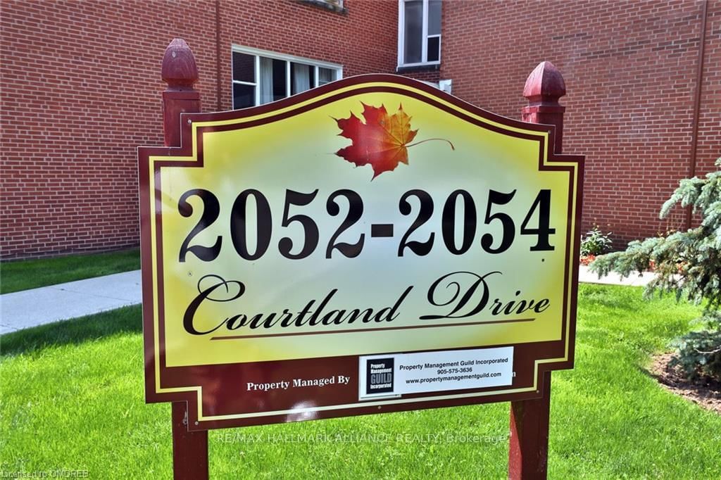 2054 Courtland Dr, unit 102 for sale