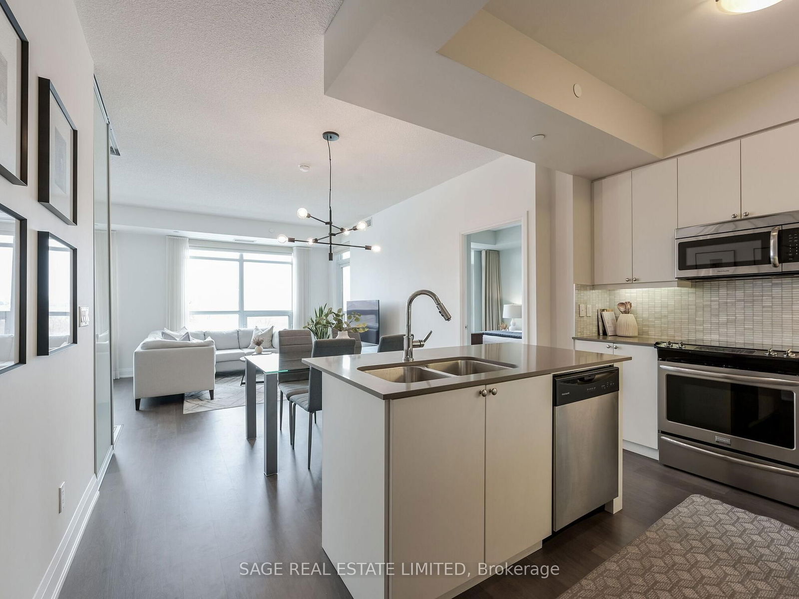 25 Fontenay Crt, unit 414 for rent