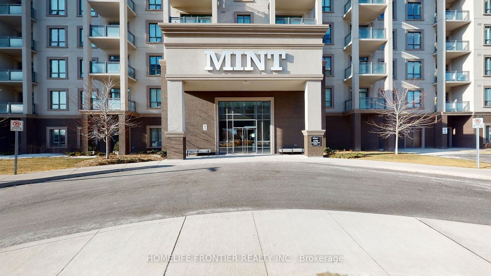 2490 Old Bronte Rd, unit 819 for rent