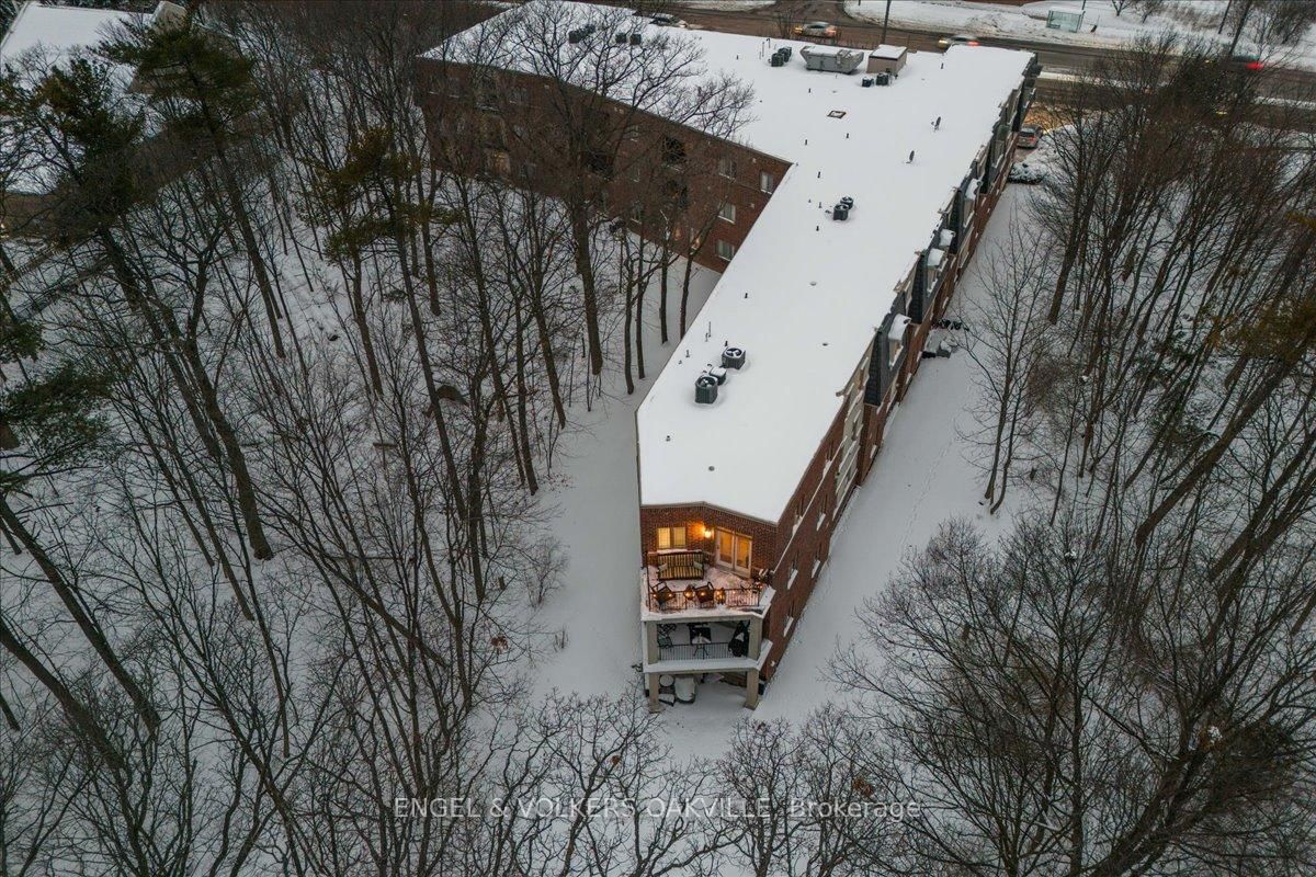 North Morrison House, Oakville, Toronto