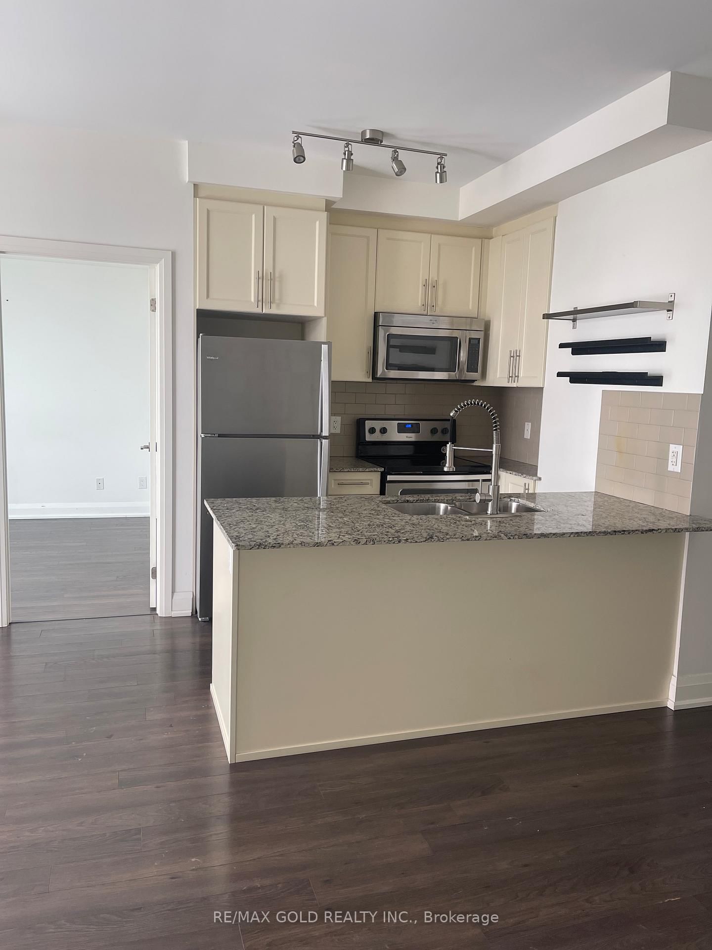 55 Yorkland Blvd, unit 1111 for sale