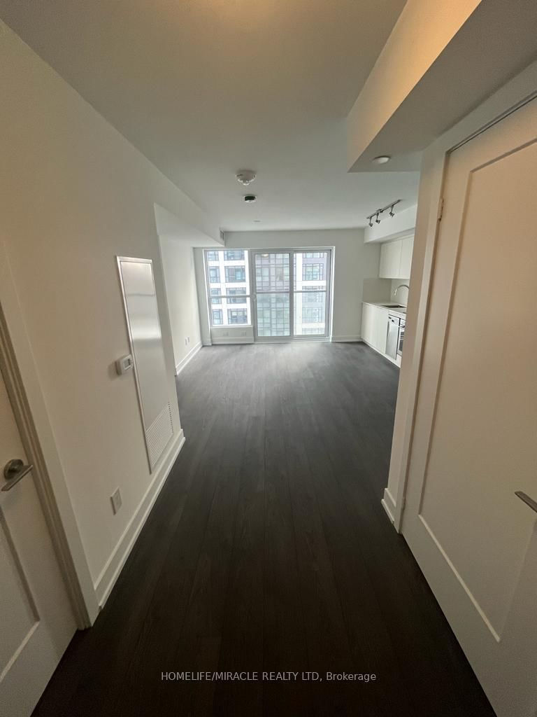 5 Mabelle Ave, unit 1430 for rent