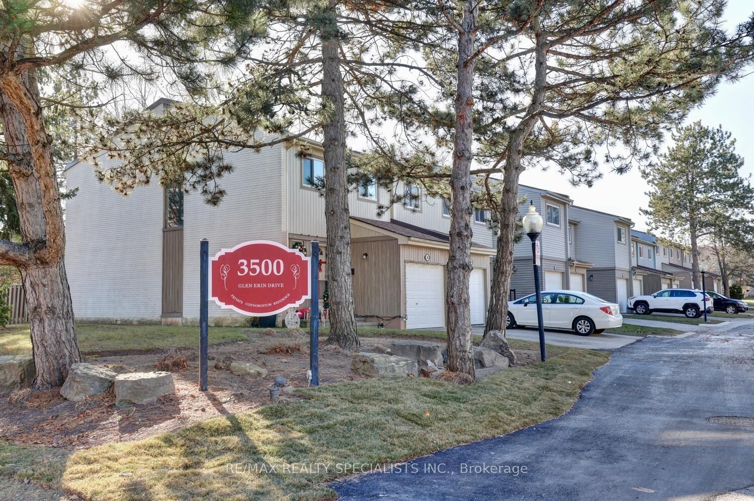 3500 Glen Erin Drive Townhomes, Mississauga, Toronto