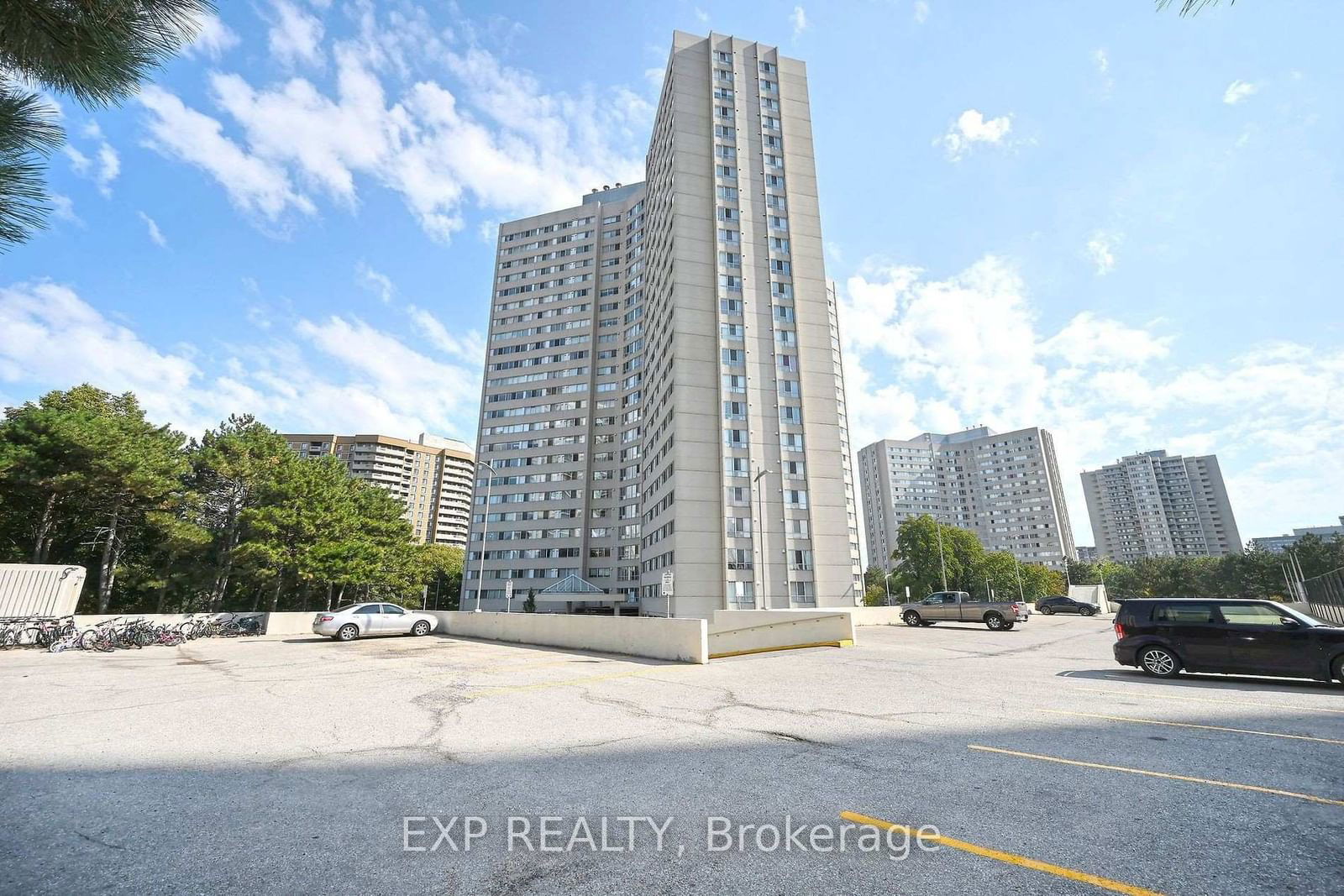 3700 Kaneff Cres, unit 1206 for sale