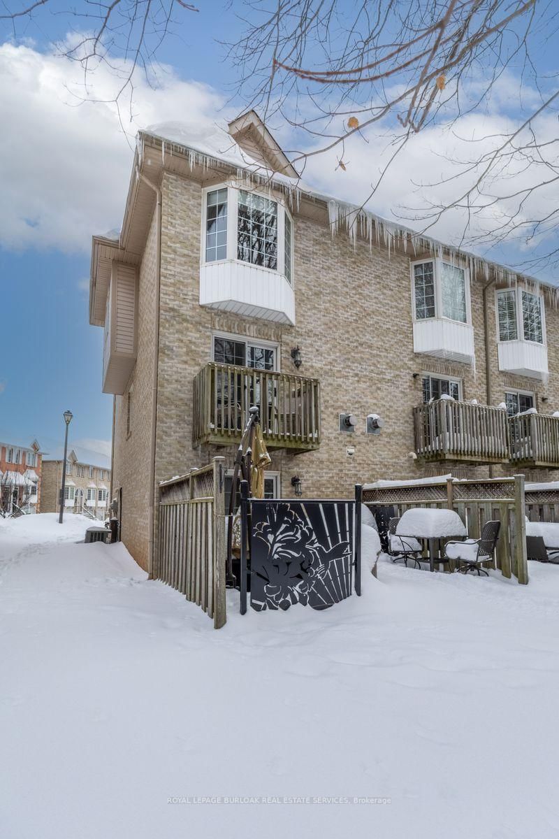 Tuck's Forest Townhomes, Burlington, Toronto