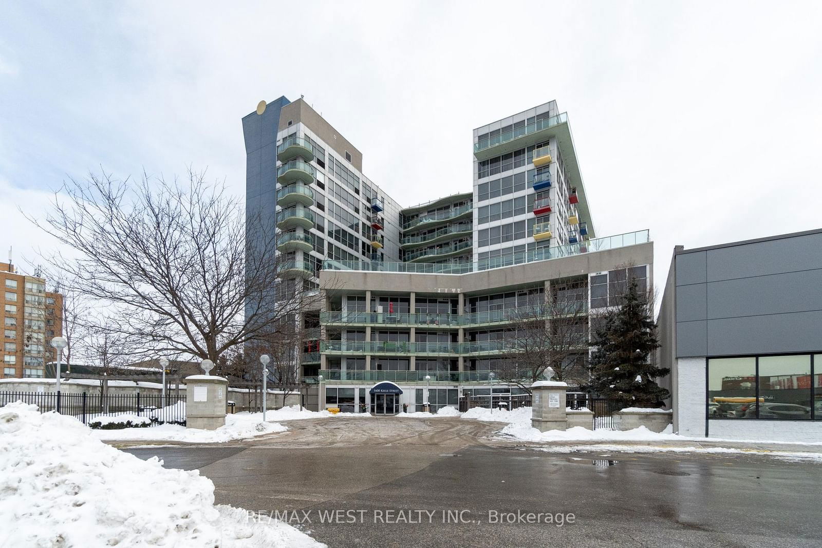 Solara Condominiums, York Crosstown, Toronto