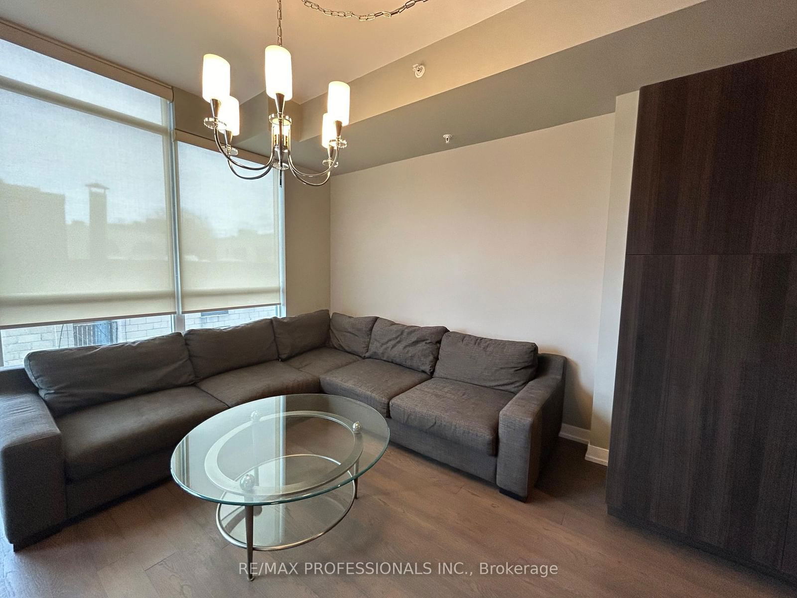 36 Howard Park Ave, unit 306 for rent