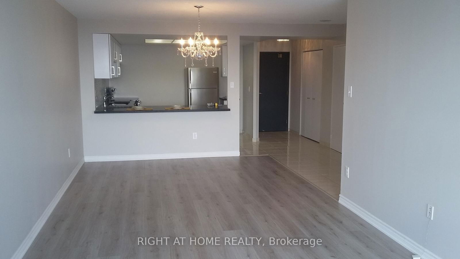 8 Lisa St, unit 1803 for rent