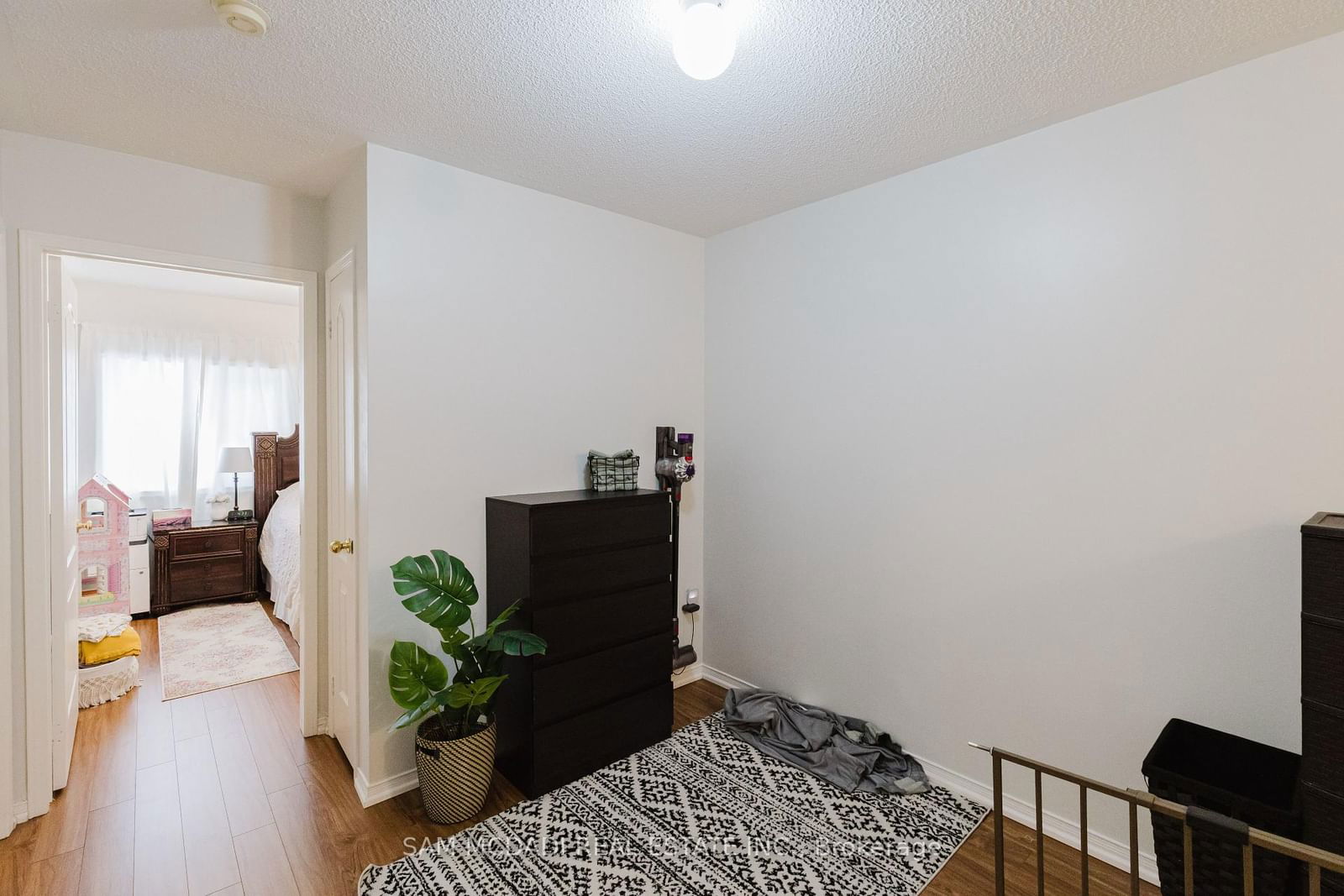 1591 South Parade Crt, unit 32 for sale