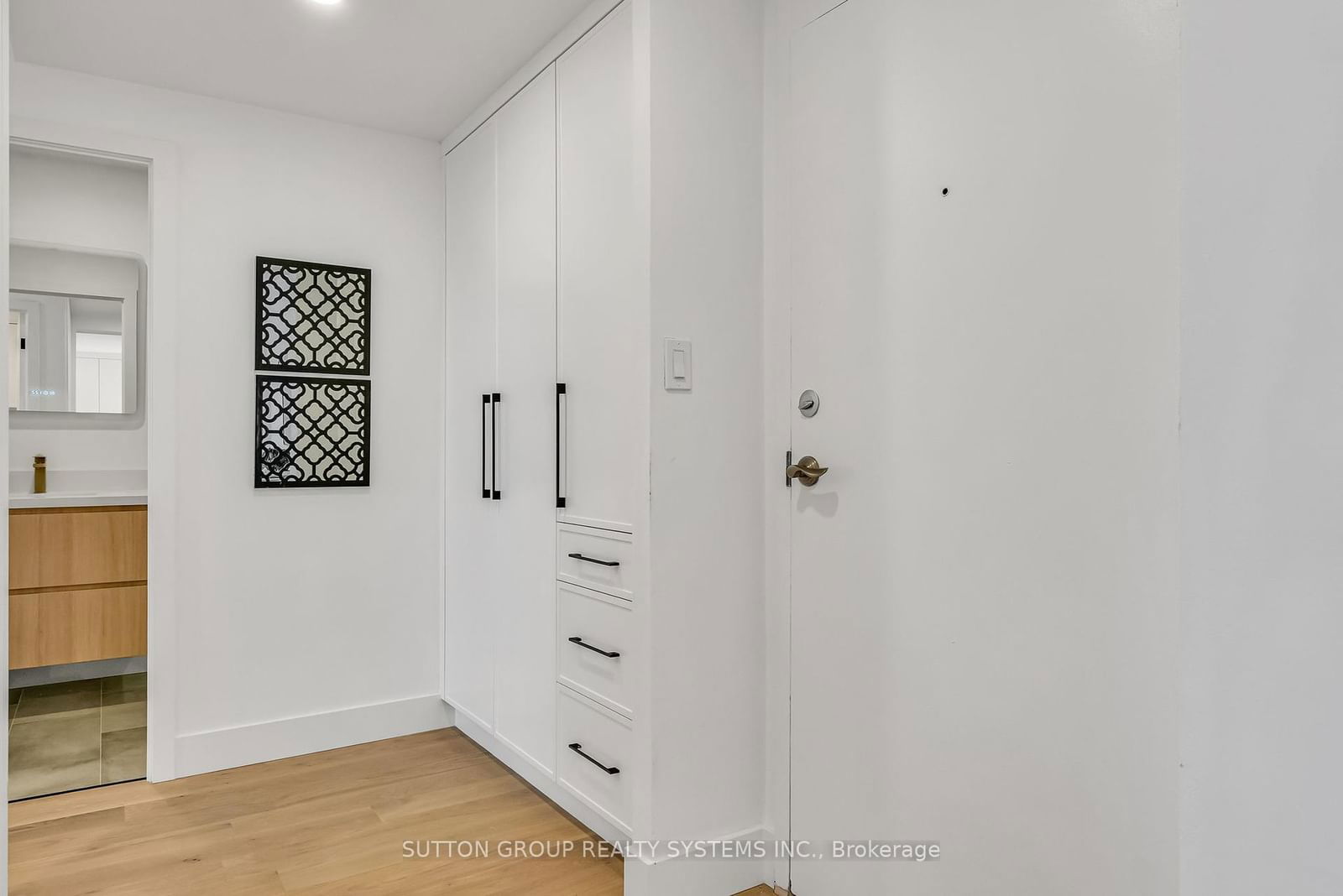 250 Scarlett Rd, unit 2012 for sale