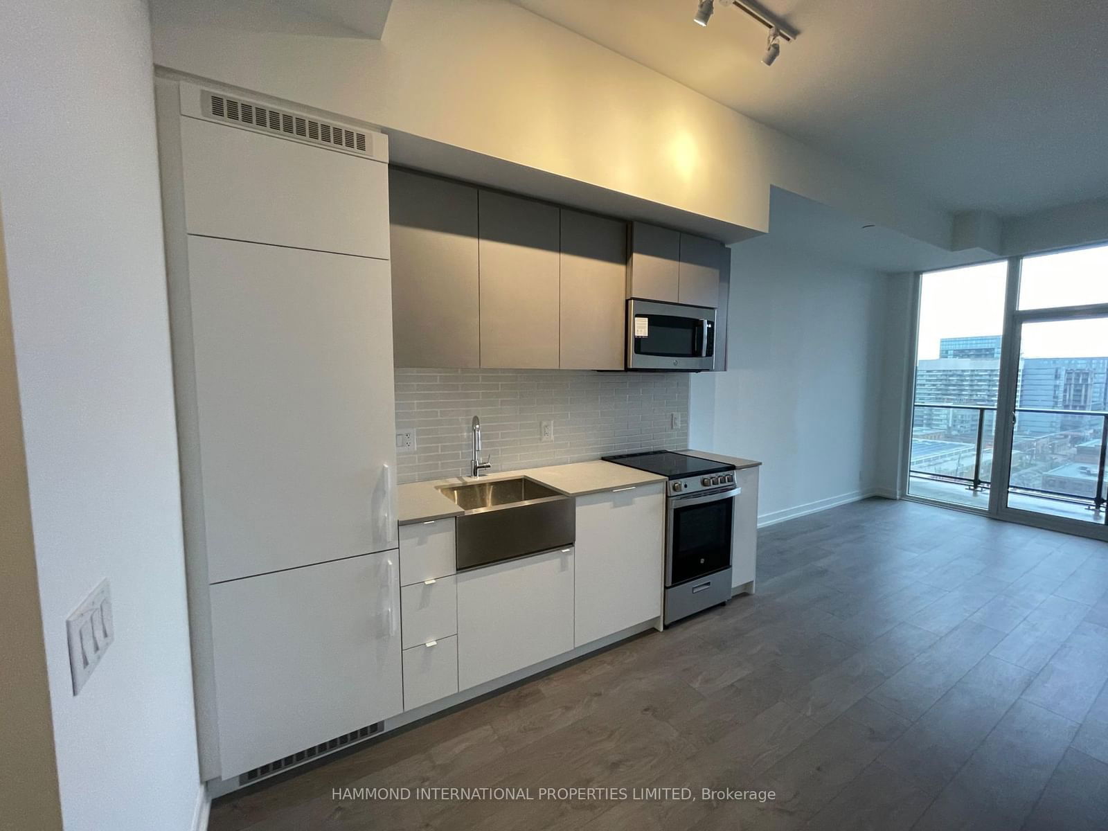 270 Dufferin St, unit 1023 for rent