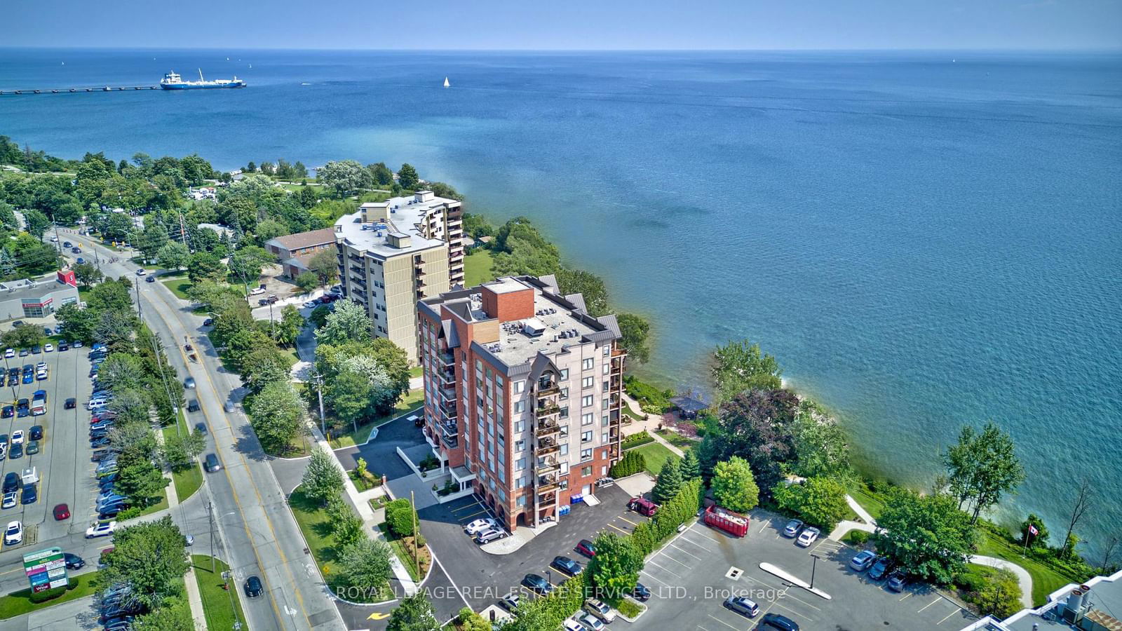 5340 Lakeshore Rd, unit 406 for rent