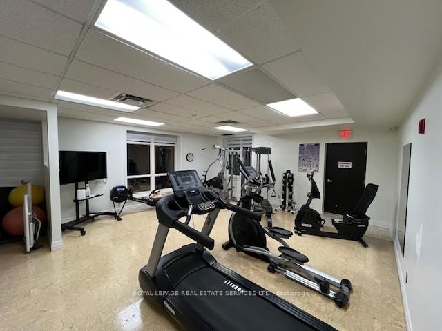 5340 Lakeshore Rd, unit 406 for rent