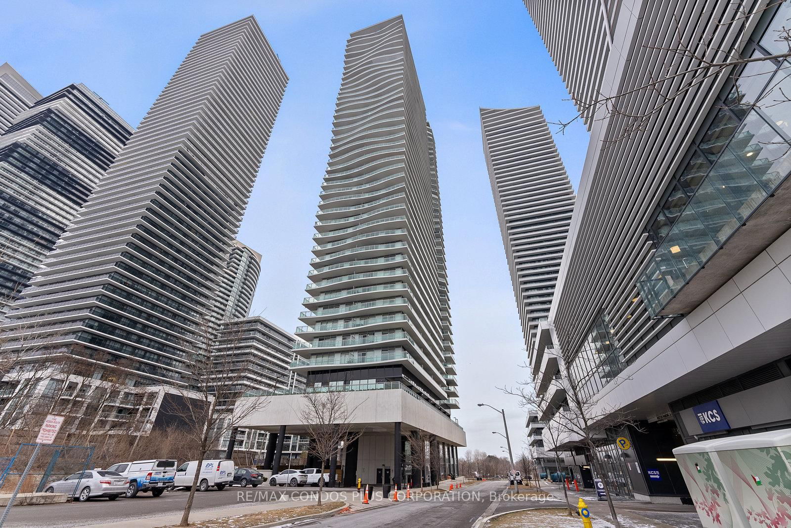 33 Shore Breeze Dr, unit 3106 for sale