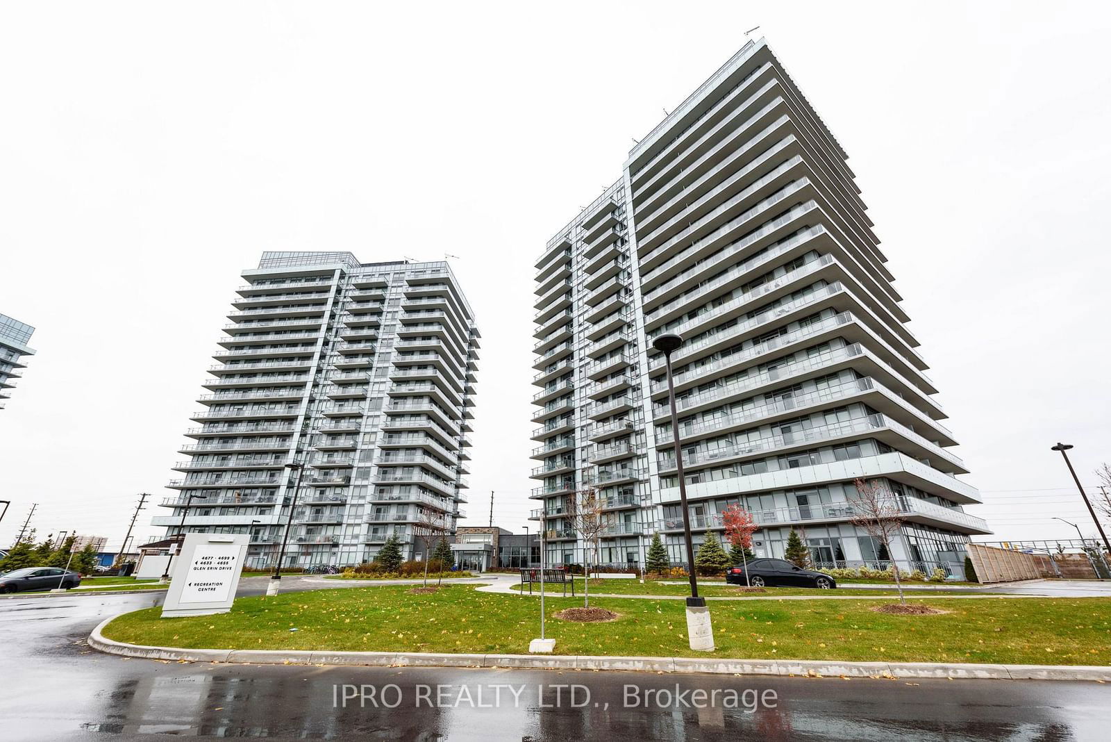 Mills Square Condos, Mississauga, Toronto