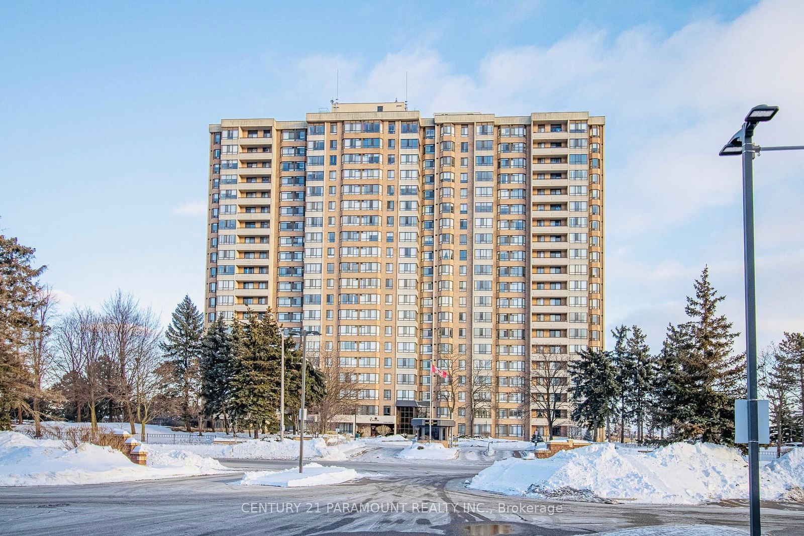 The Crown East Condos, Brampton, Toronto