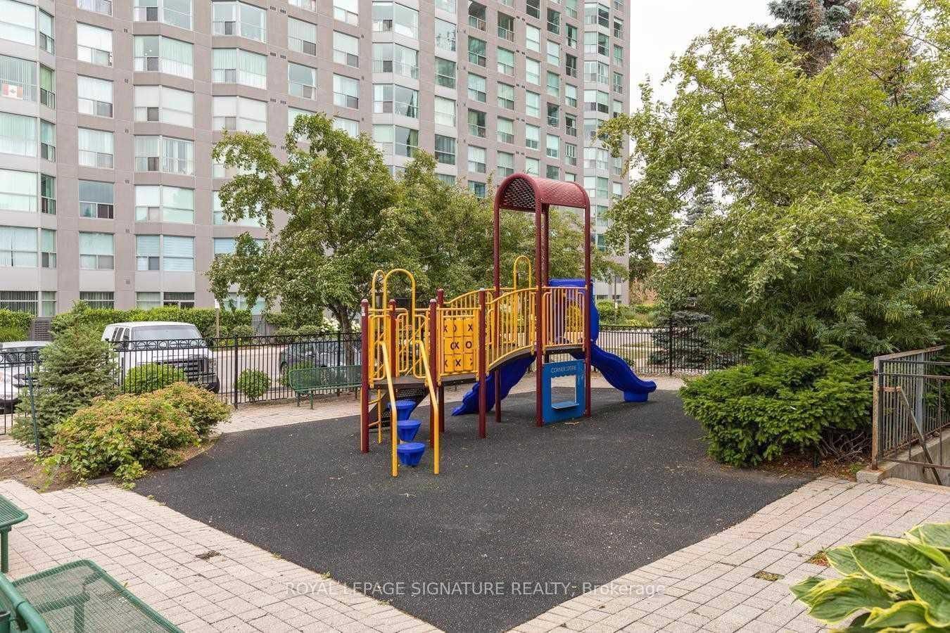 2155 Burnhamthorpe Rd W, unit 701 for rent