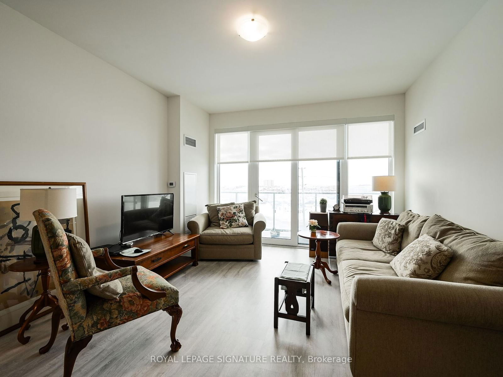 4655 Metcalfe Ave, unit 502 for sale