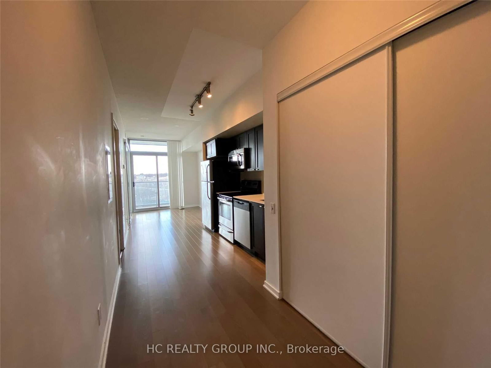 105 The Queensway Ave, unit 609 for rent