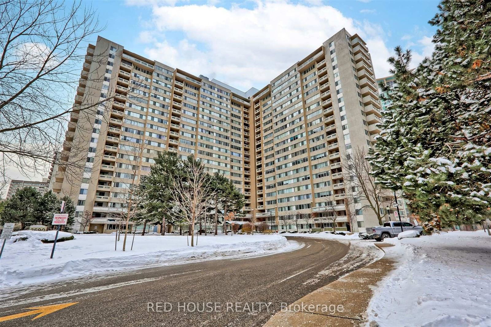 3590 Kaneff Cres, unit 705 for sale