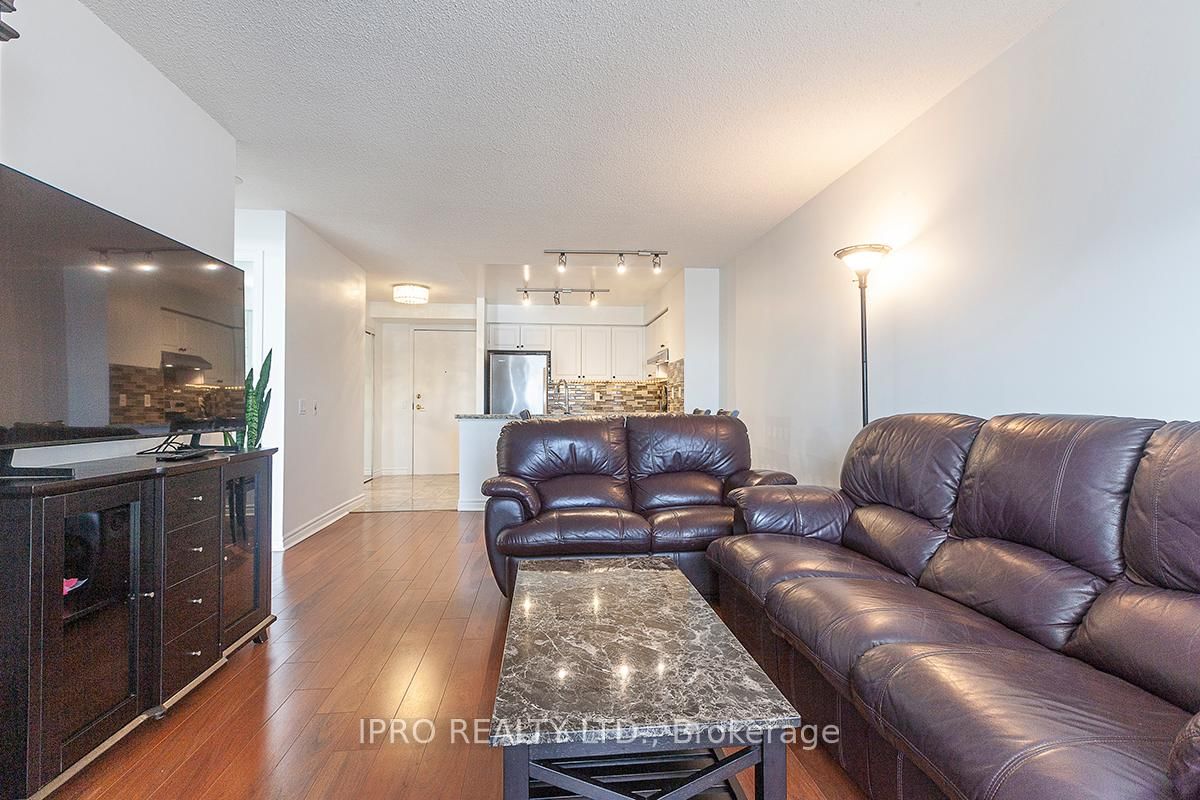 25 Kingsbridge Garden Circ, unit 716 for sale