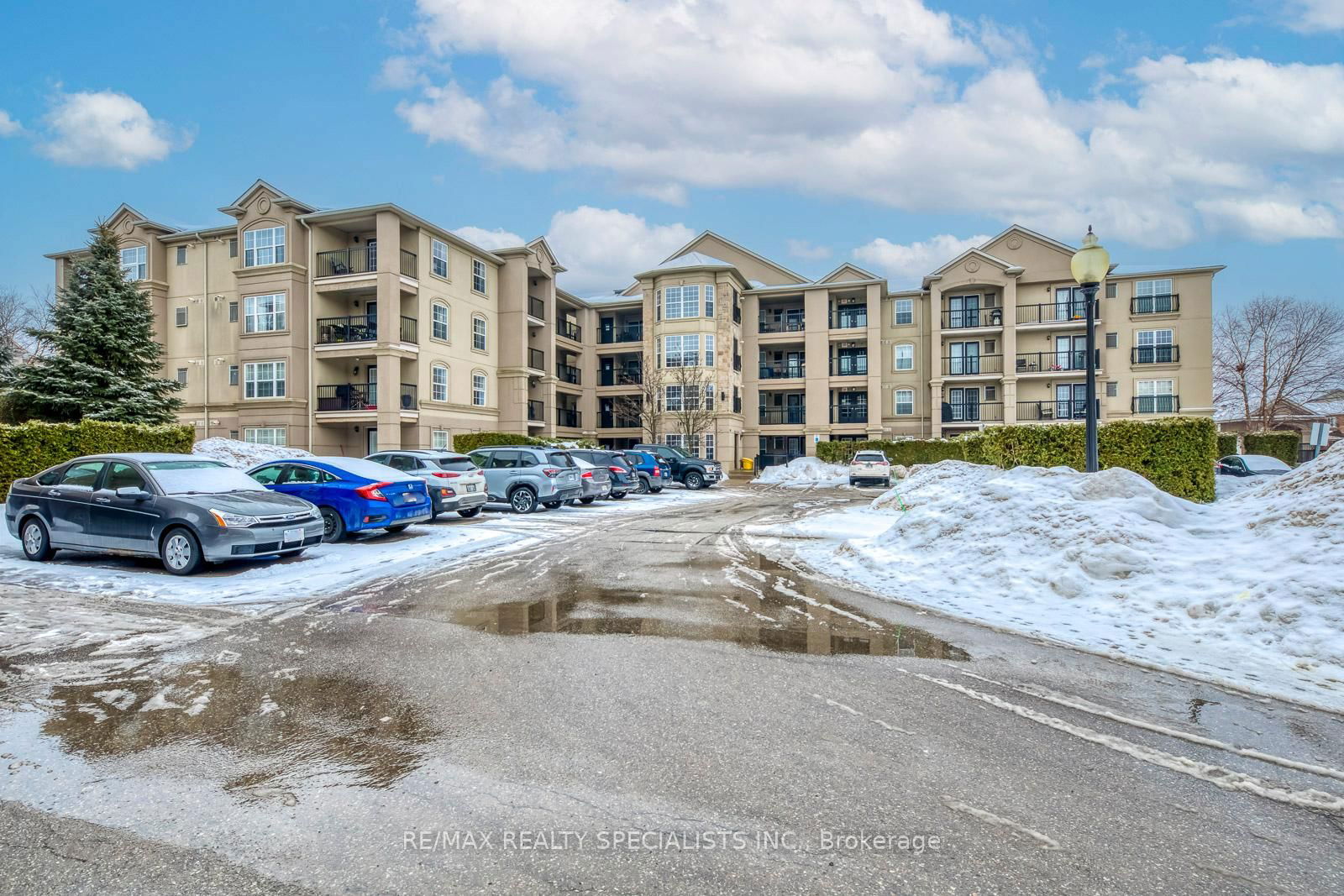 1487 Maple Ave, unit 313 for sale