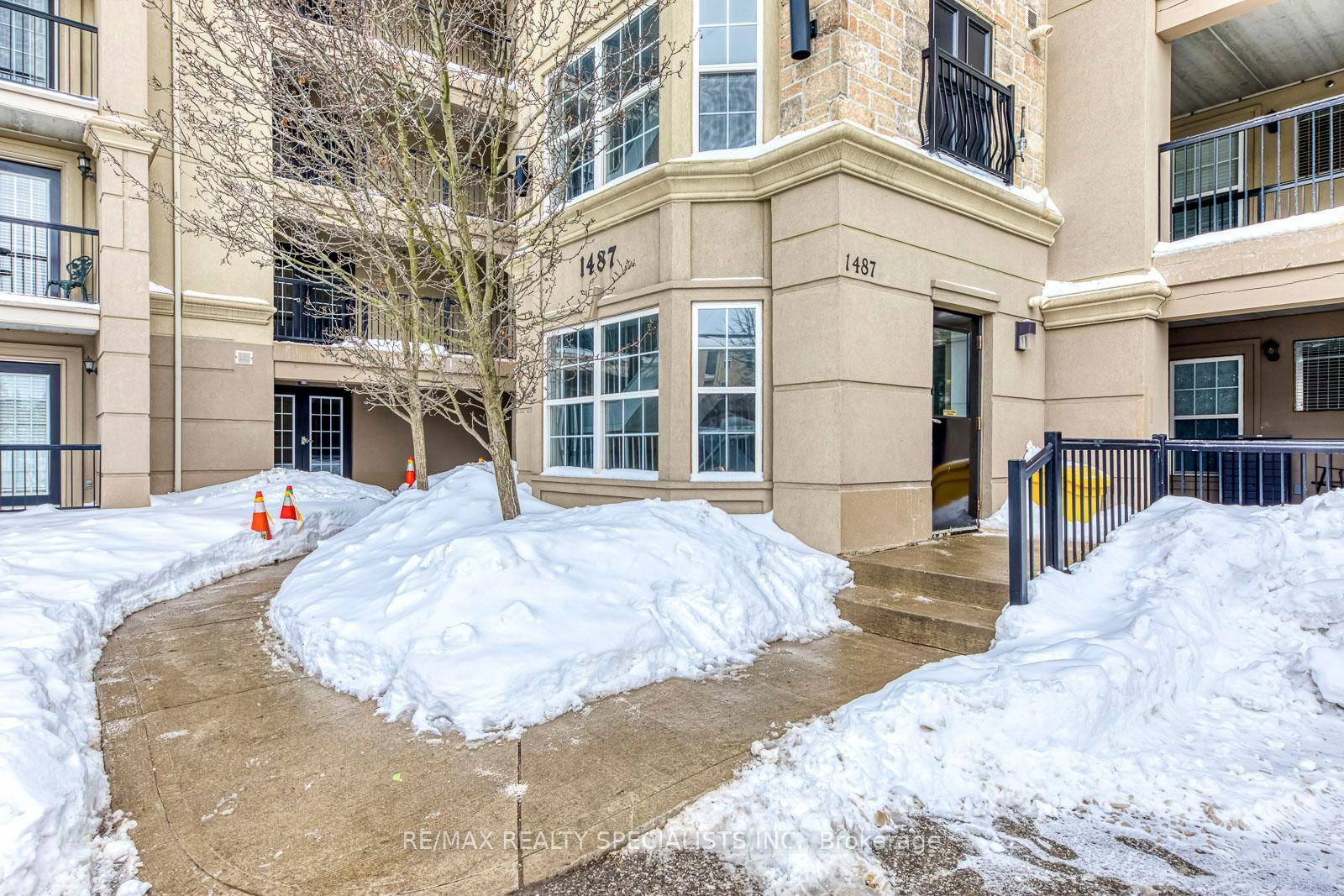 1487 Maple Ave, unit 313 for sale