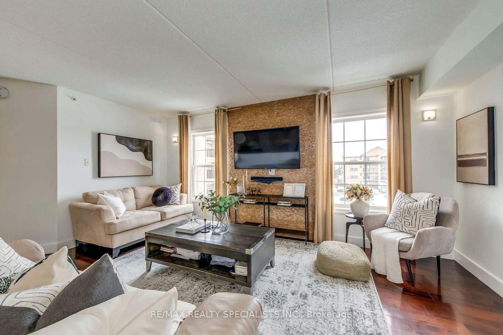 1487 Maple Ave, unit 313 for sale