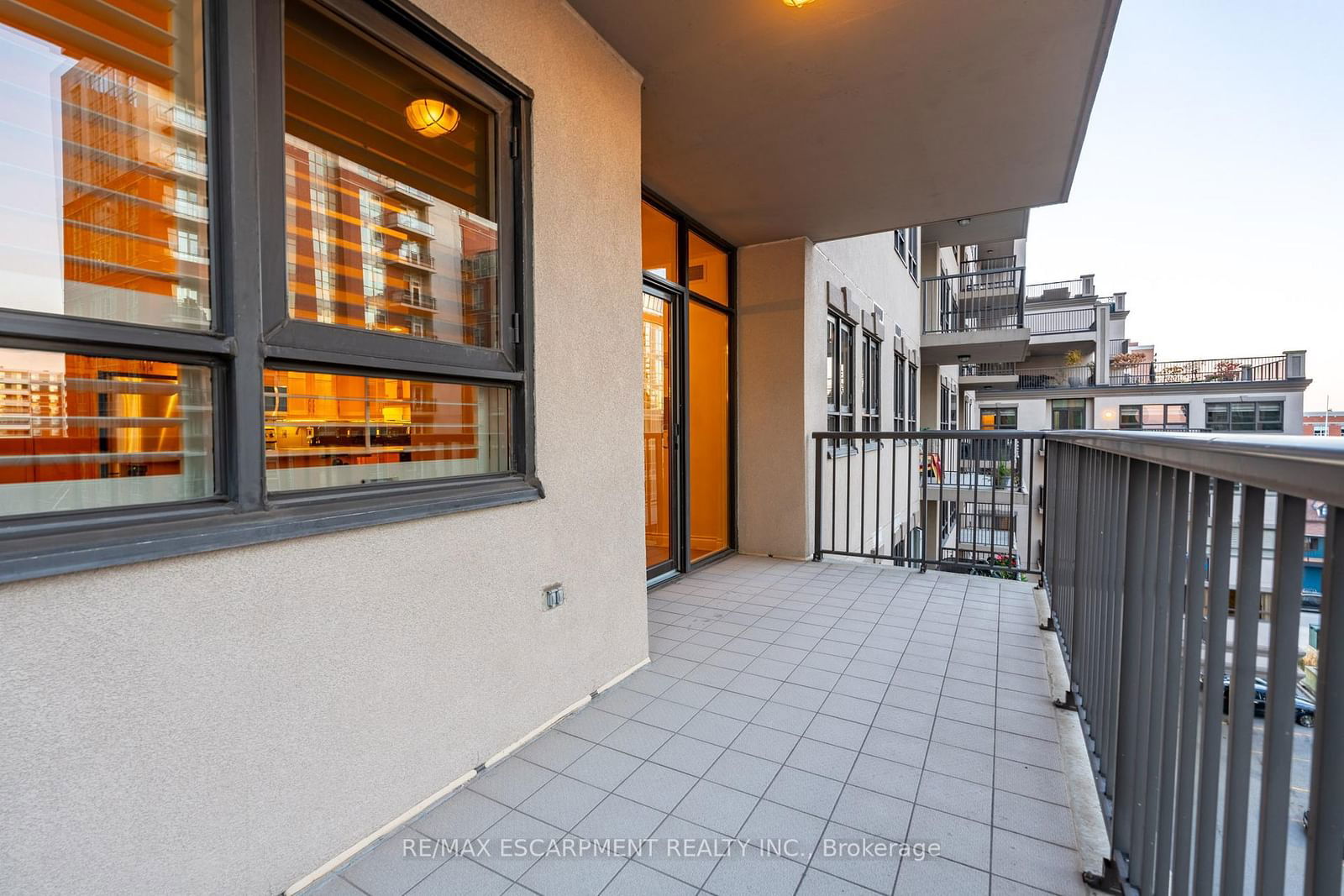 399 Elizabeth St, unit 611 for sale