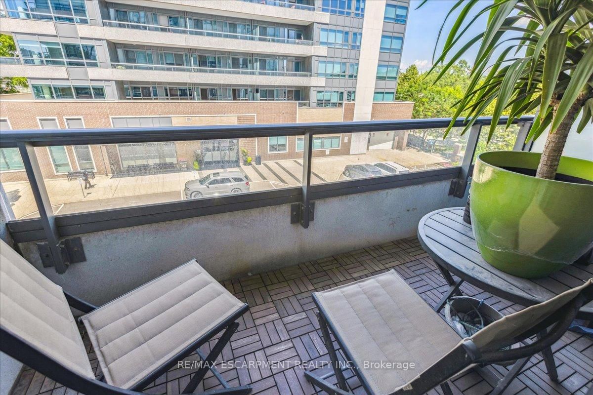 1 Hurontario St, unit 316 for sale