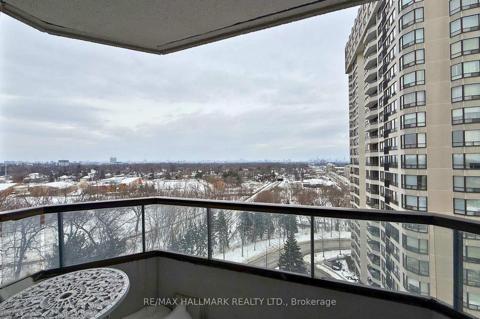 1 Aberfoyle Cres, unit 1212 for rent