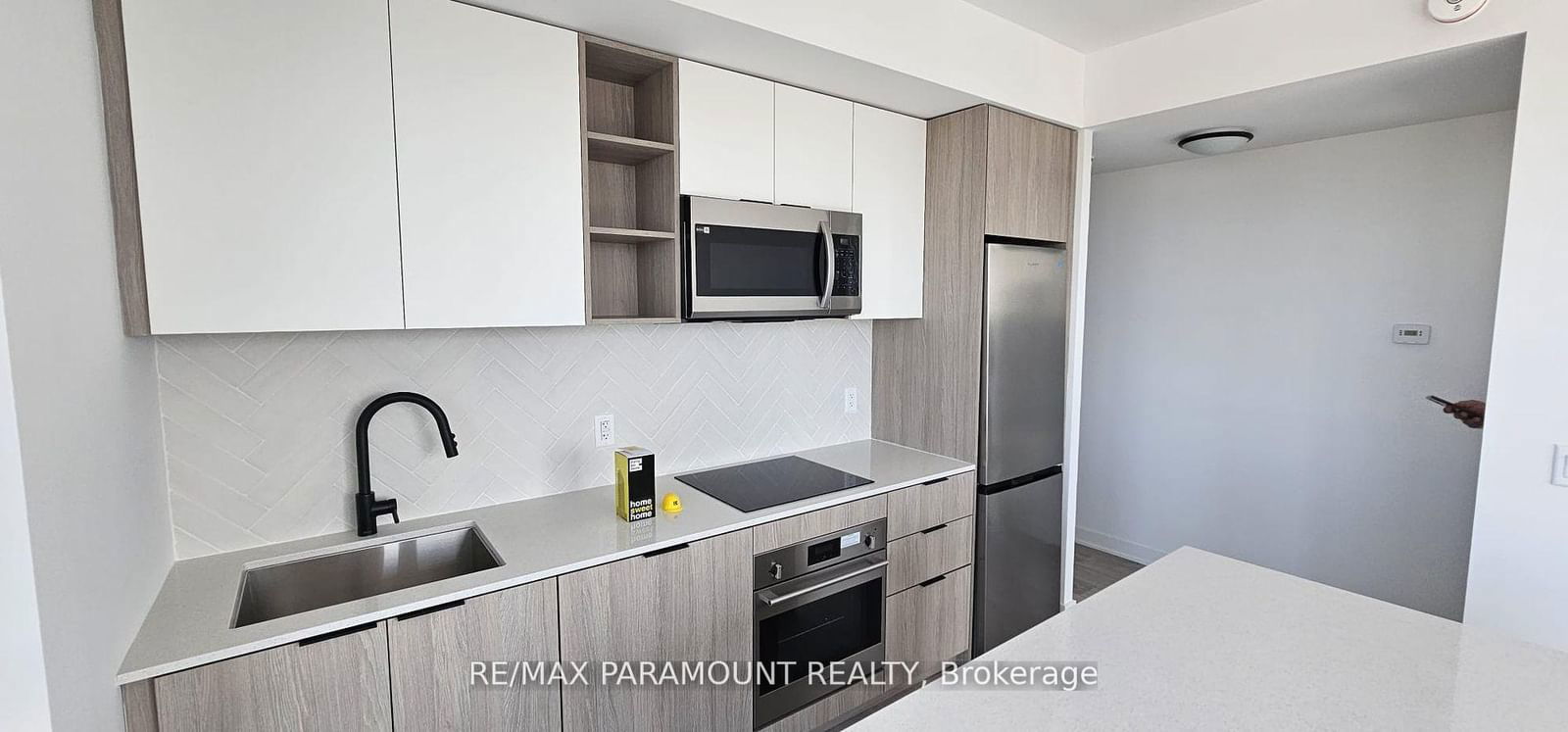 36 Zorra St, unit 2103 for rent