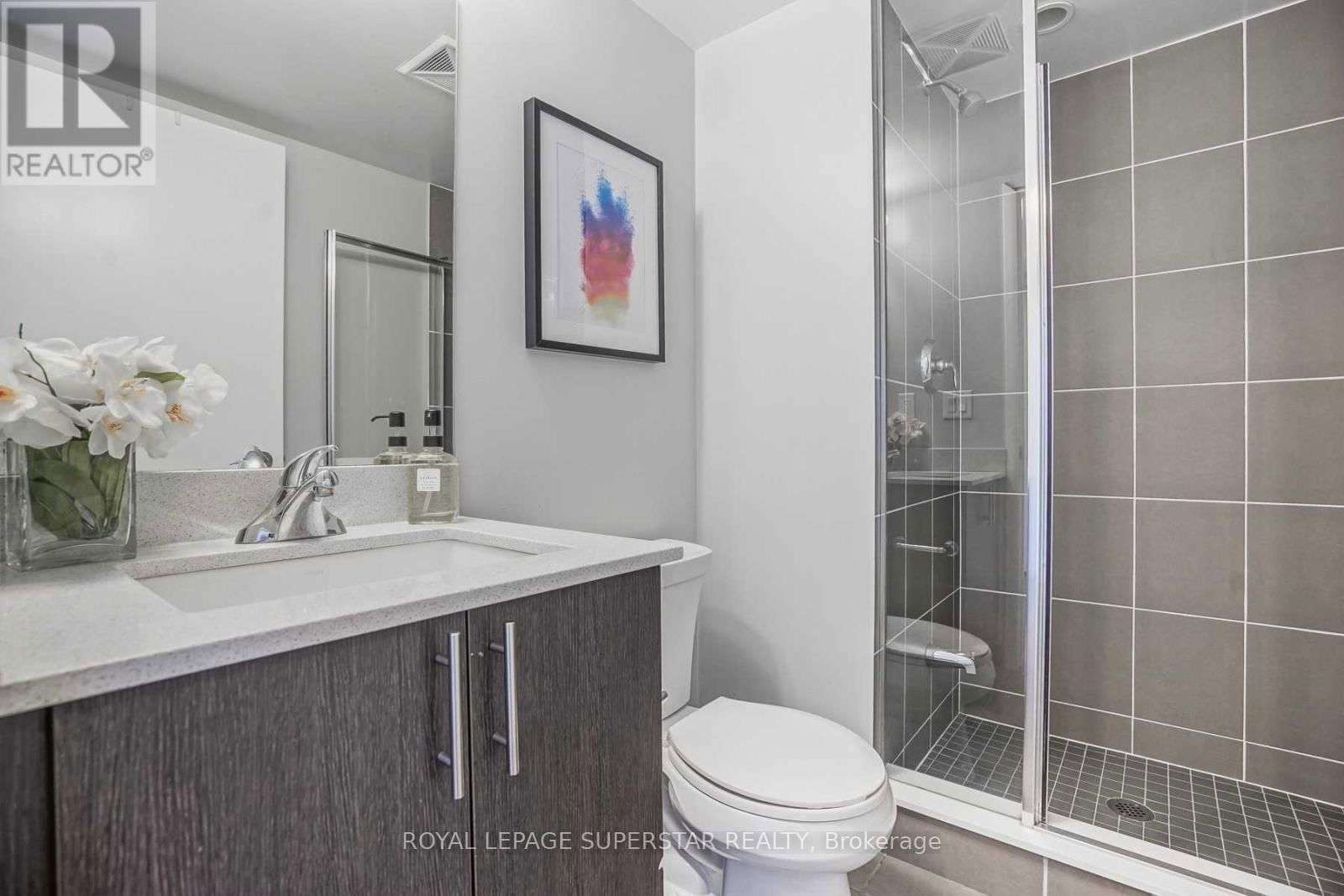 830 Lawrence Ave, unit 1611 for sale