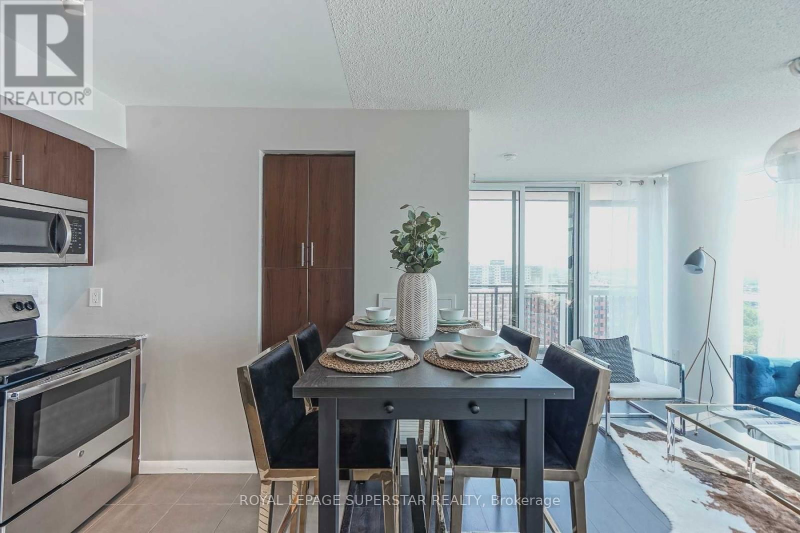 830 Lawrence Ave, unit 1611 for sale