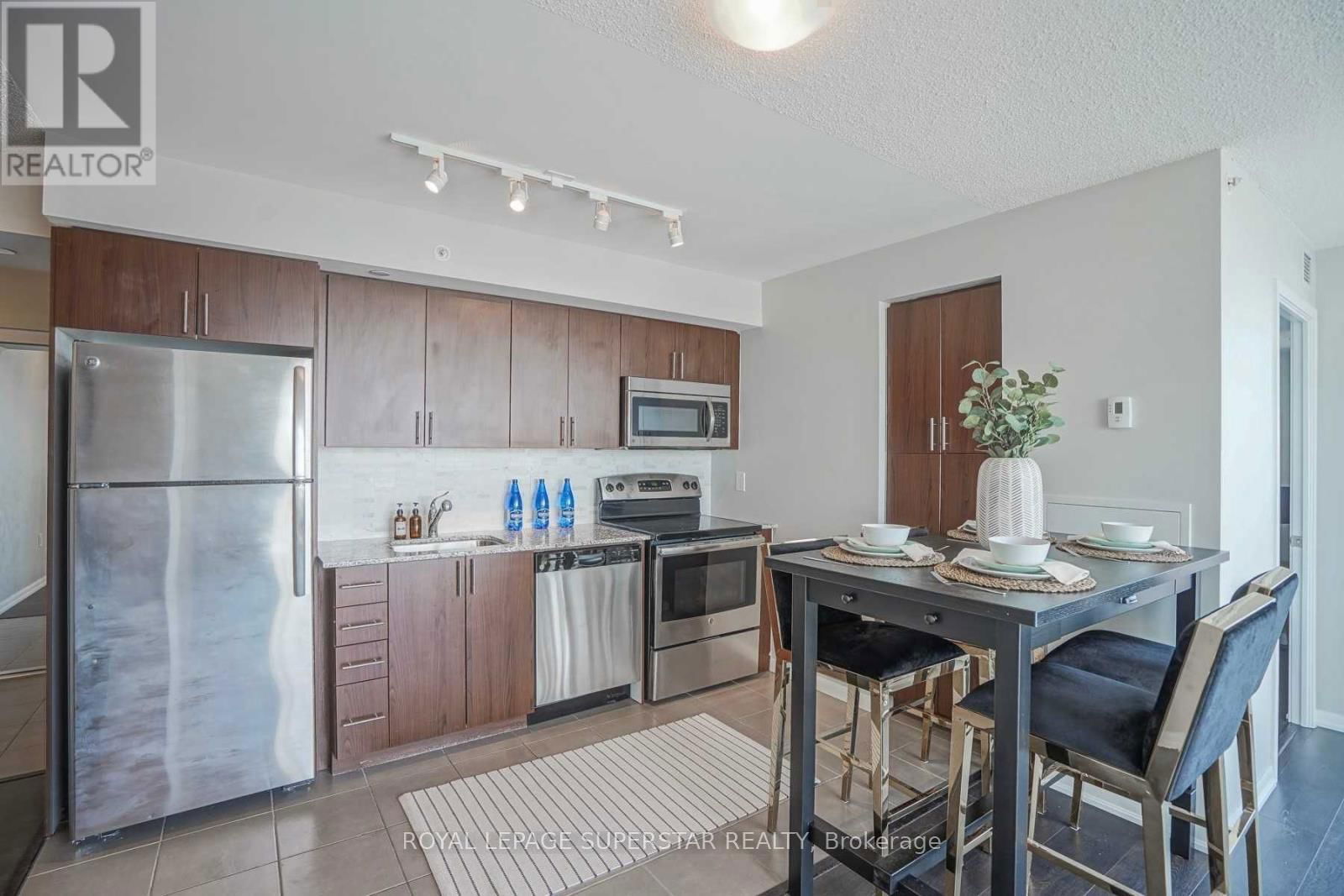 830 Lawrence Ave, unit 1611 for sale