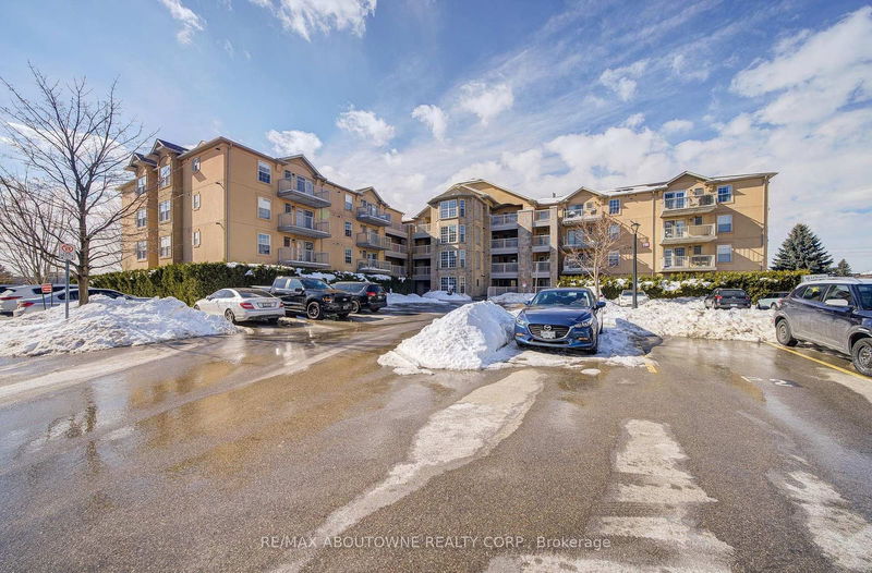 1490 Bishops Gate, unit 109 for rent