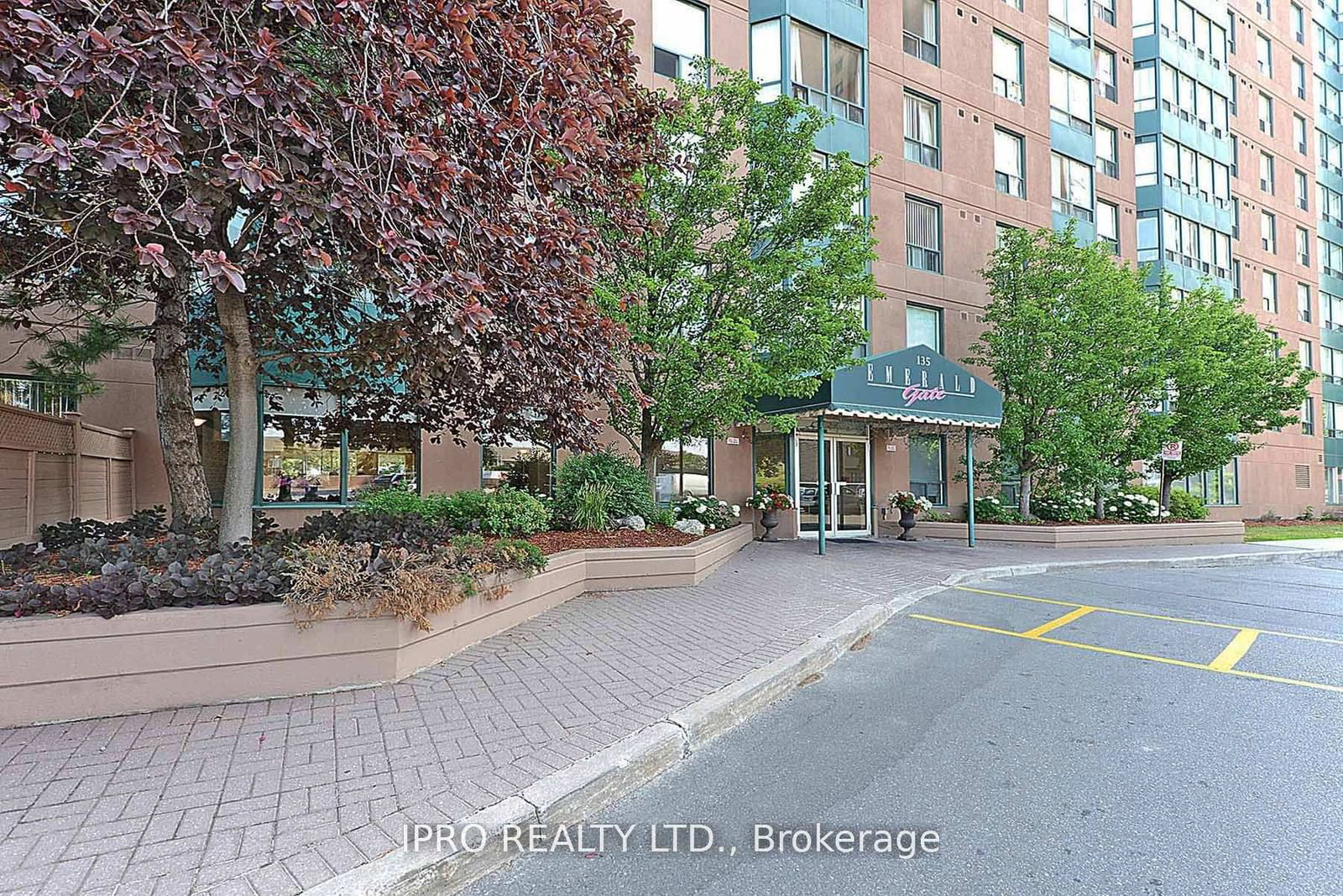 135 Hillcrest Ave, unit 1903 for sale