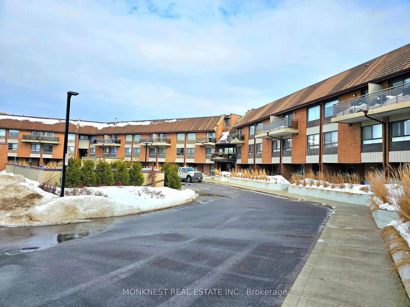 1000 Cedarglen Gate, unit 205 for rent