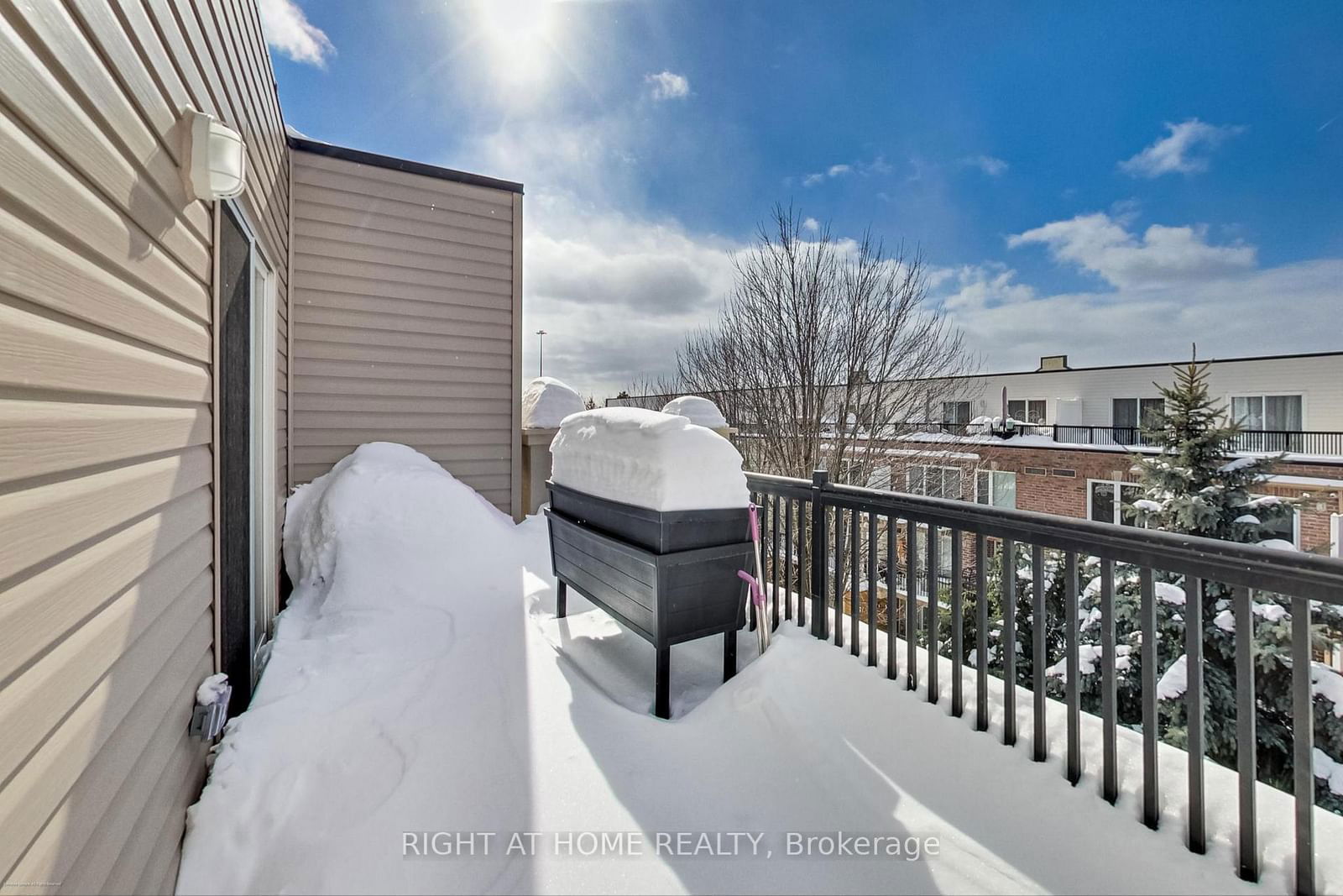 George Appleton Way Townhouses, North York, Toronto