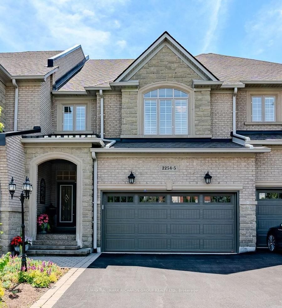 The Woods of Joshua Creek Townhomes, Oakville, Toronto