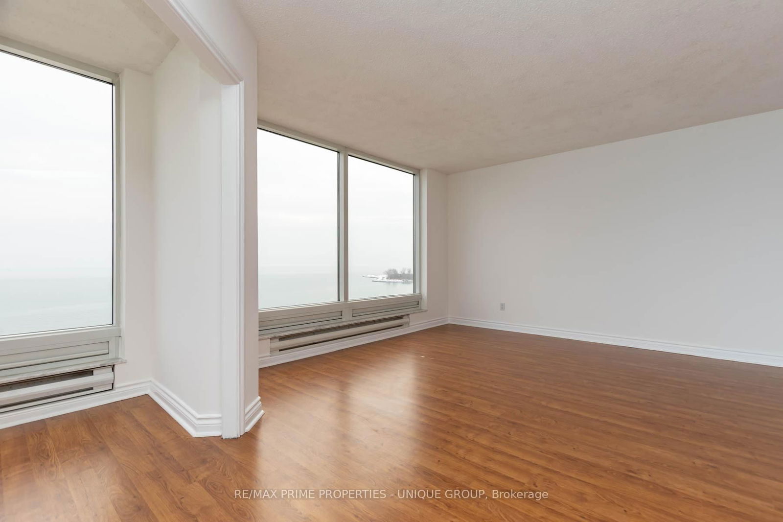 1 Palace Pier Crt, unit 1103 for sale