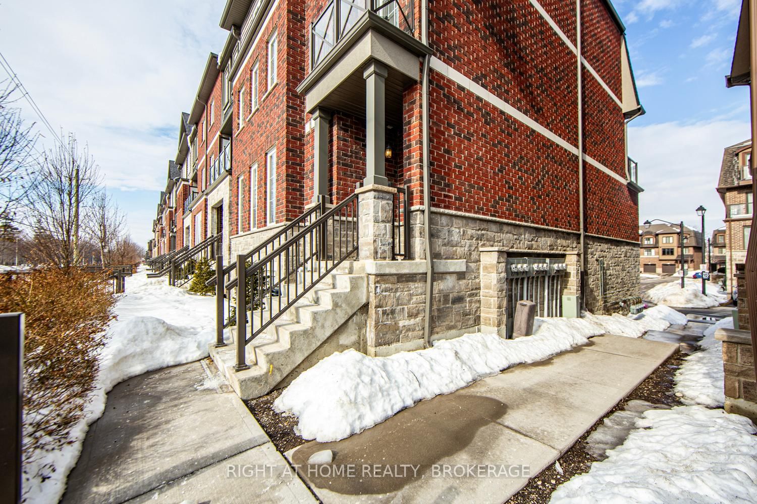 Abbeys on the Sixteenth Townhomes, Milton, Toronto