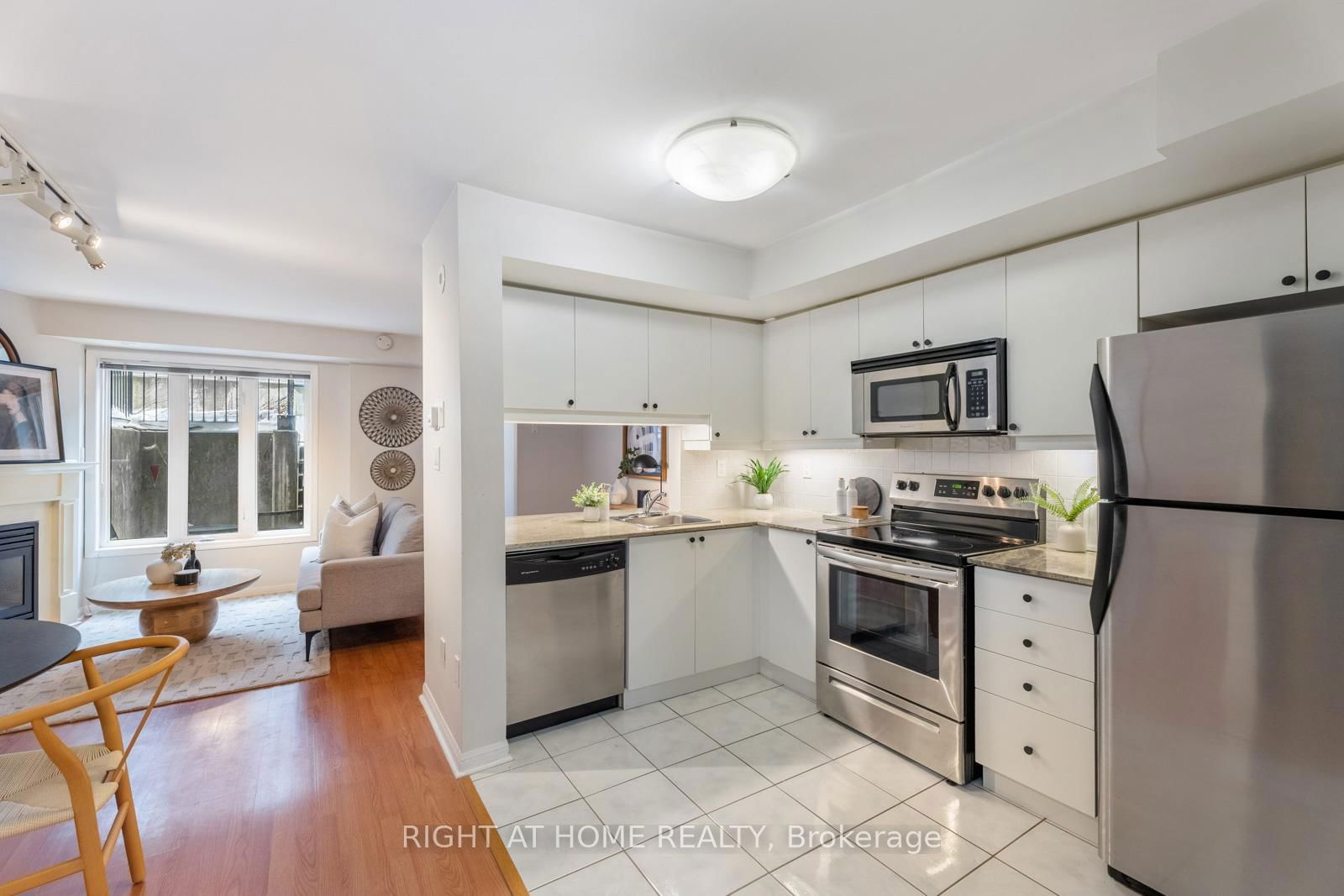 26 Laidlaw St, unit 1533 for sale