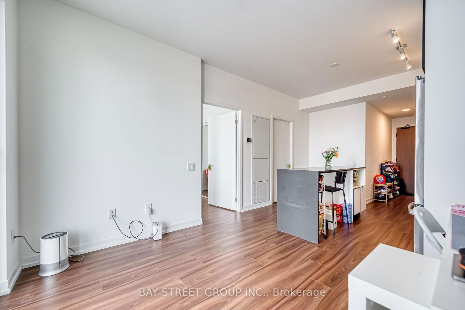 4065 Confederation Pkwy, unit 1206 for sale